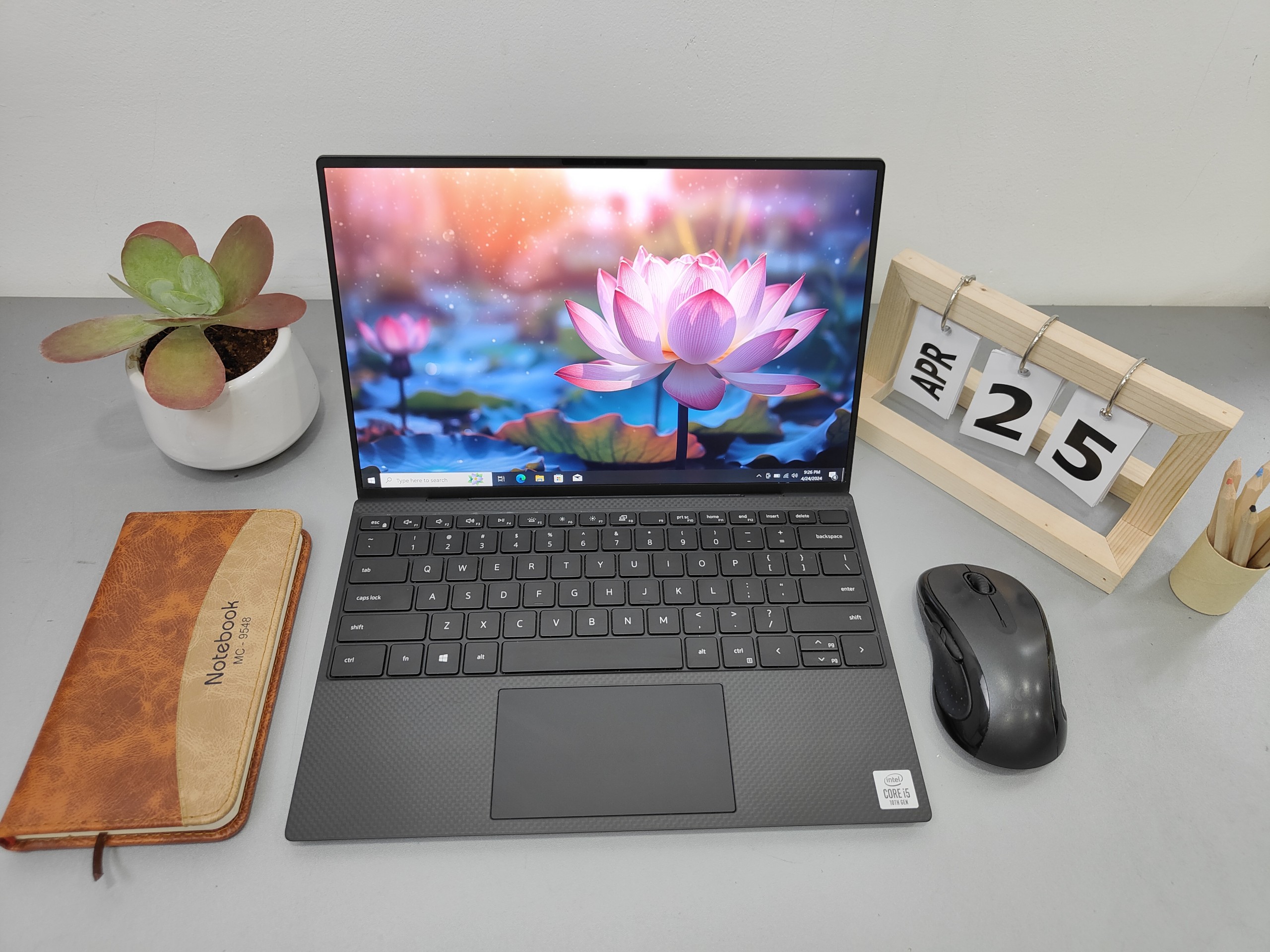 Dell XPS 9300 i5-1035G1 Dell XPS 9300 i5-1035G1