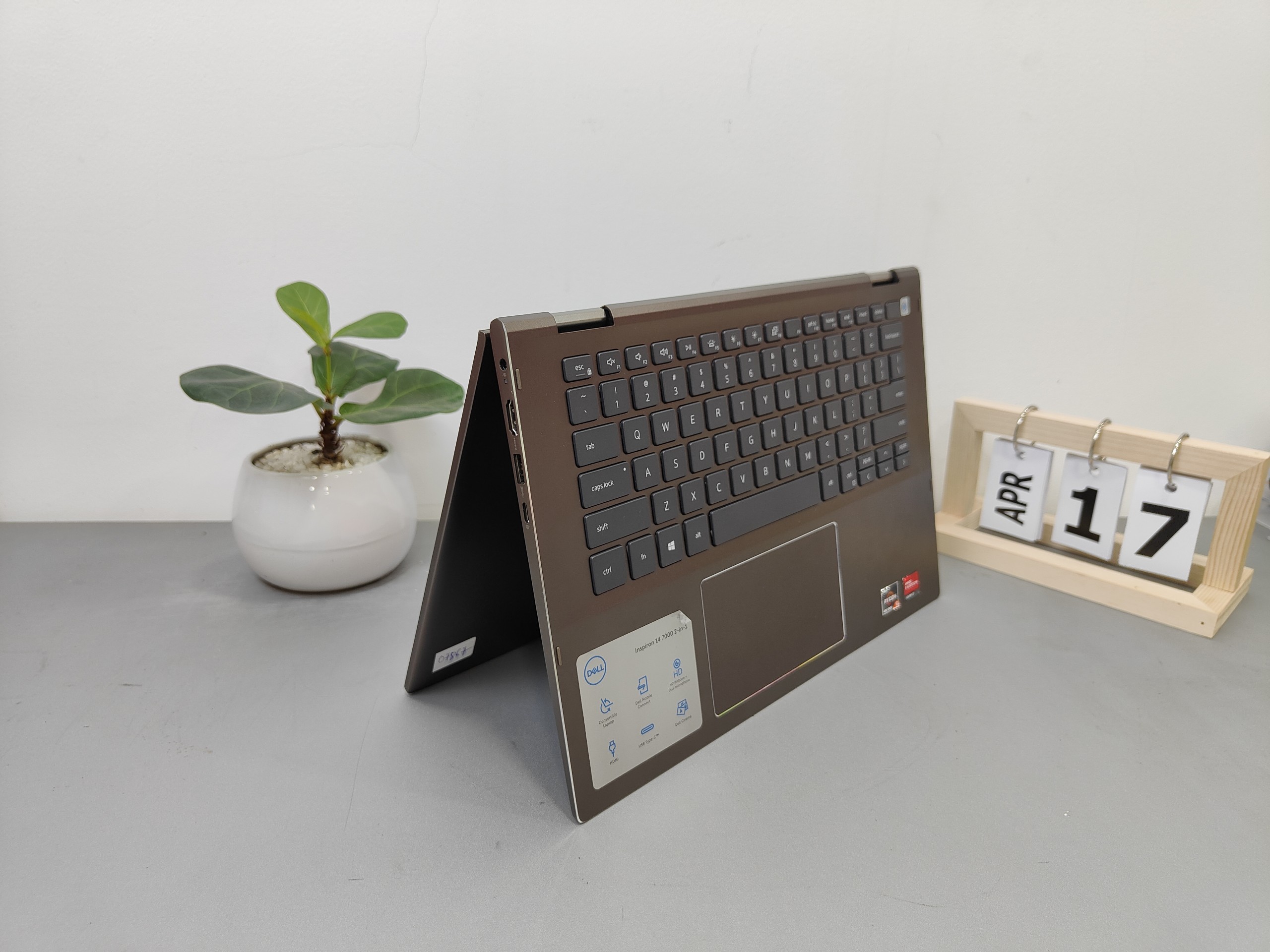 Inspiron 7405 2in1 (11)