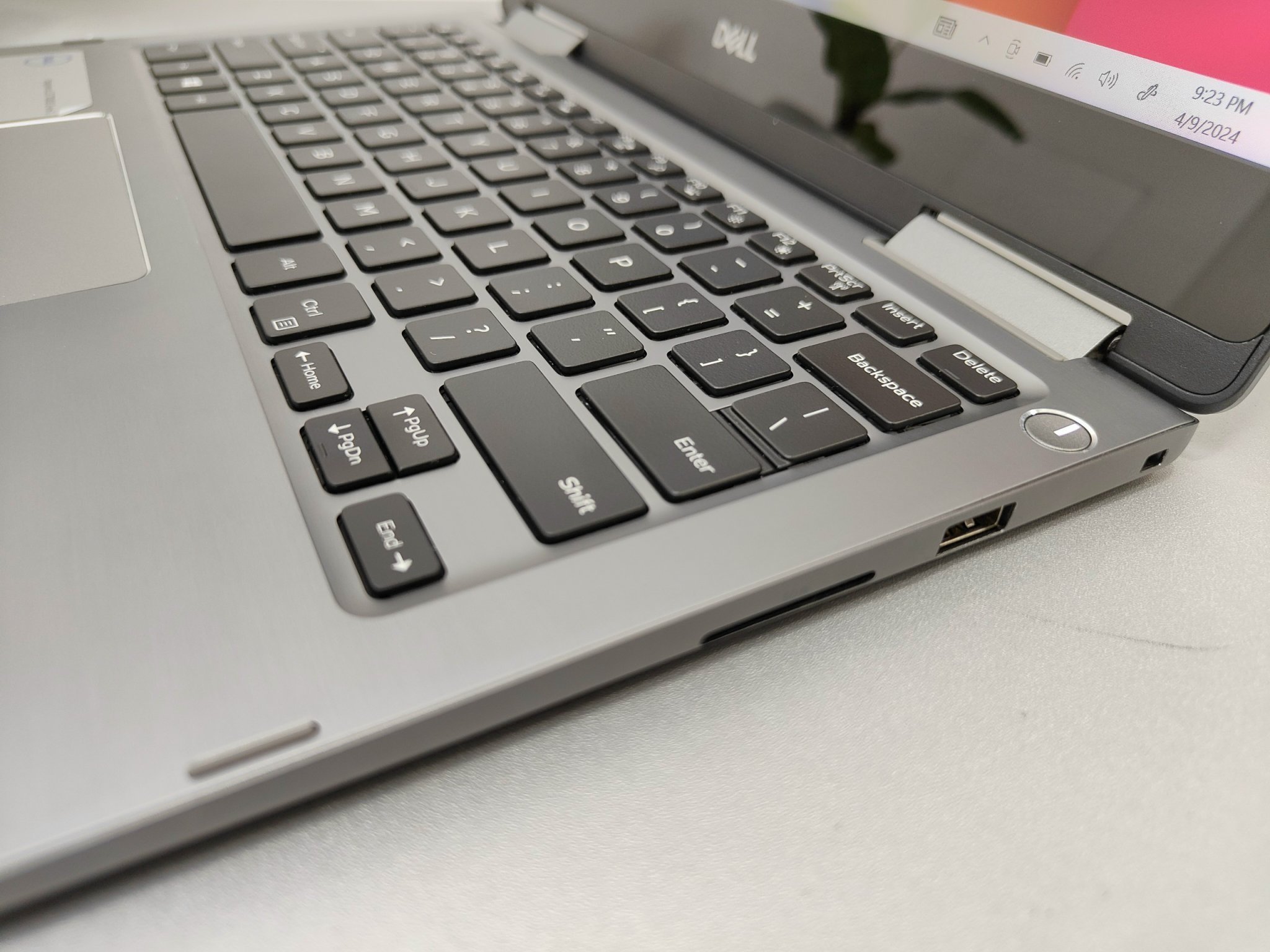 Dell Inspiron 7373 15350 (1)