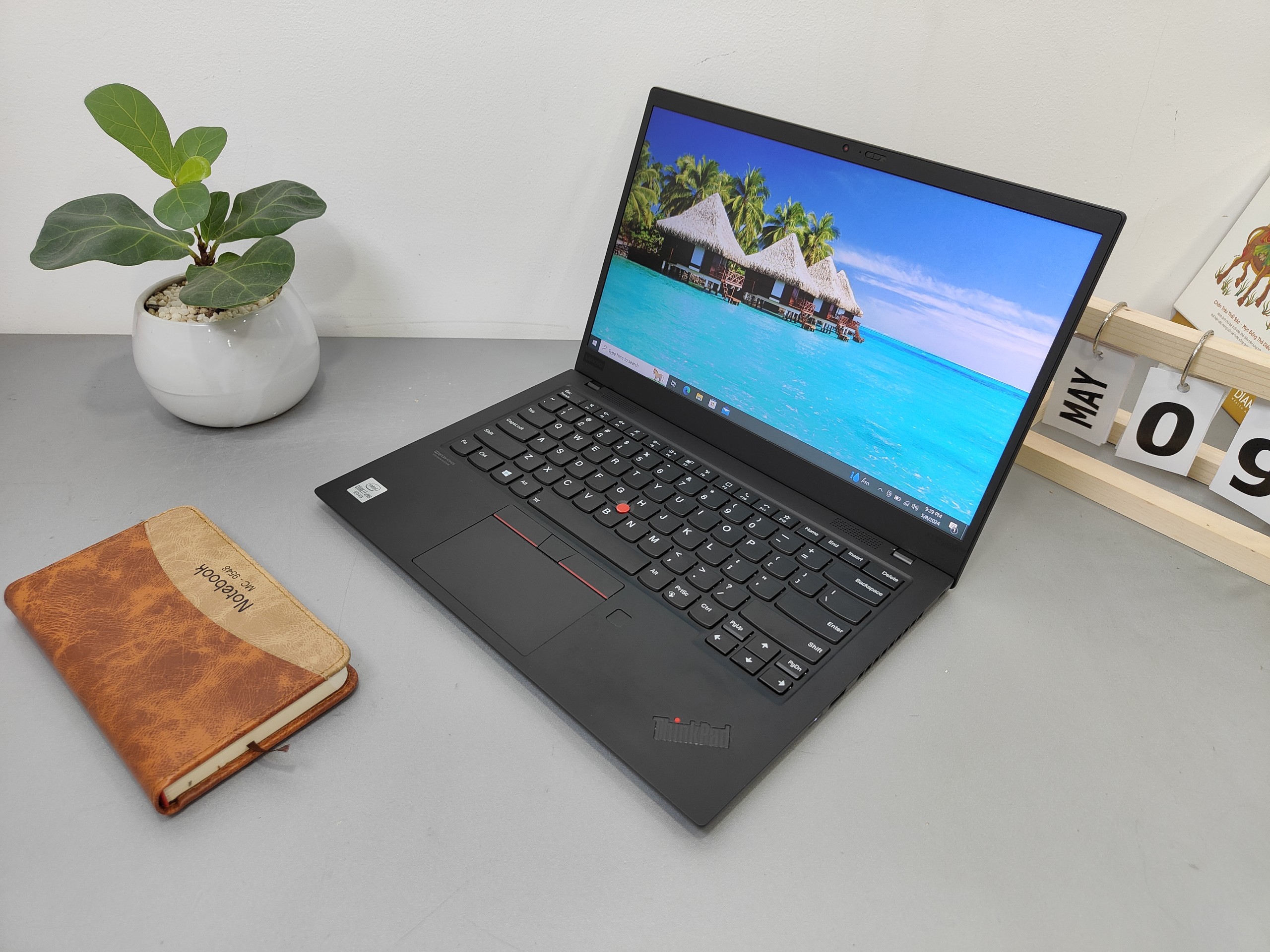 4e25ad84db987ac623893