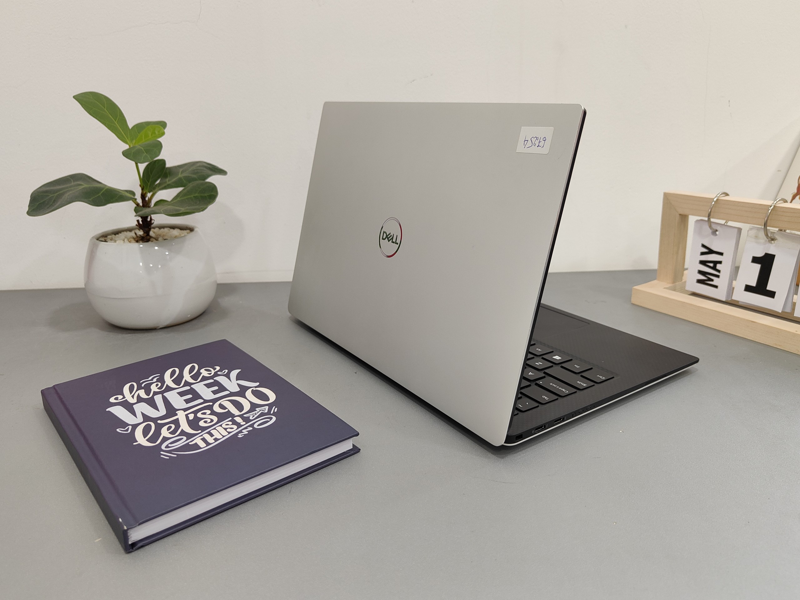 5554b7063925987bc13422