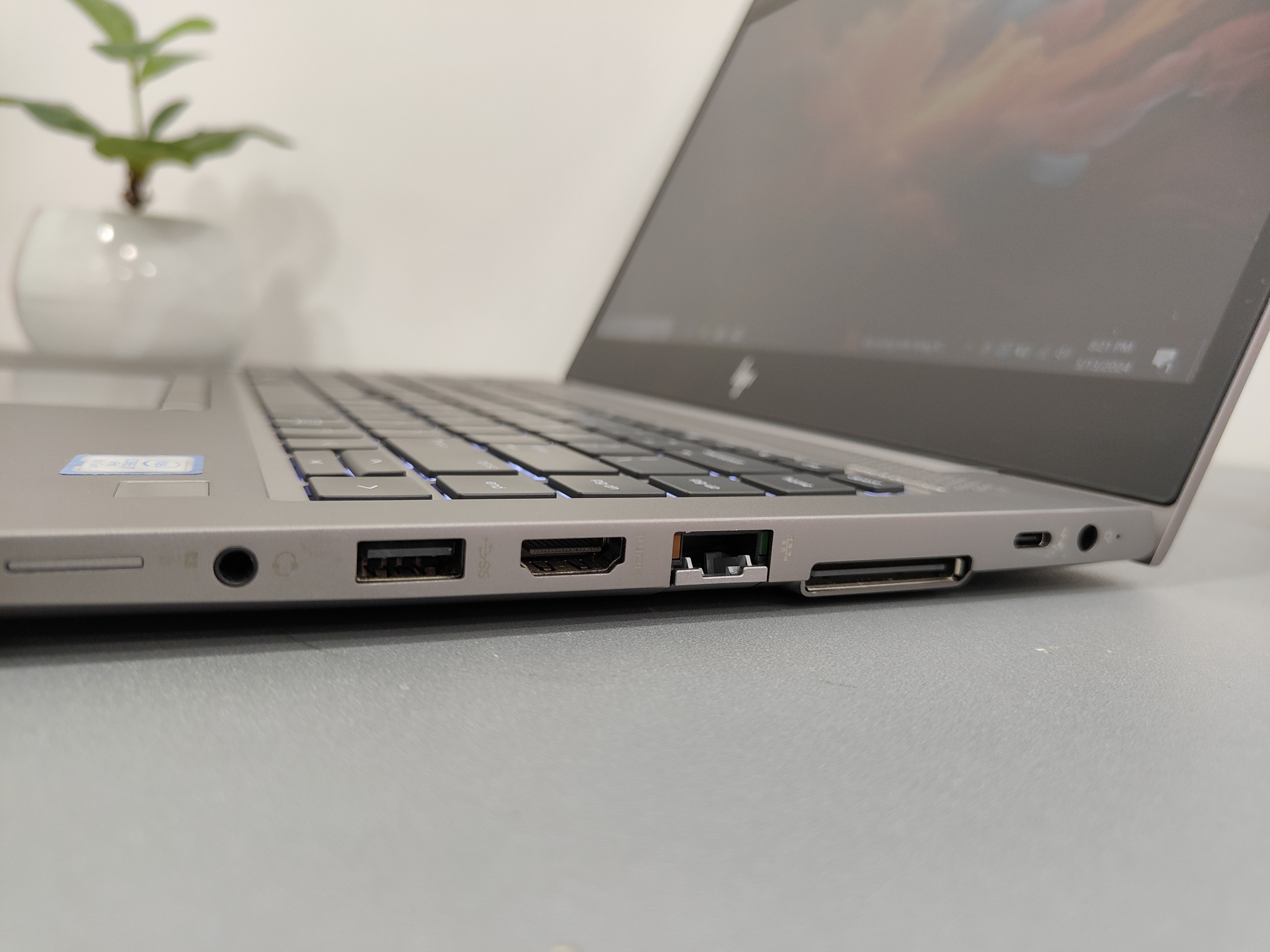 HP Zbook 14u g5 (9)