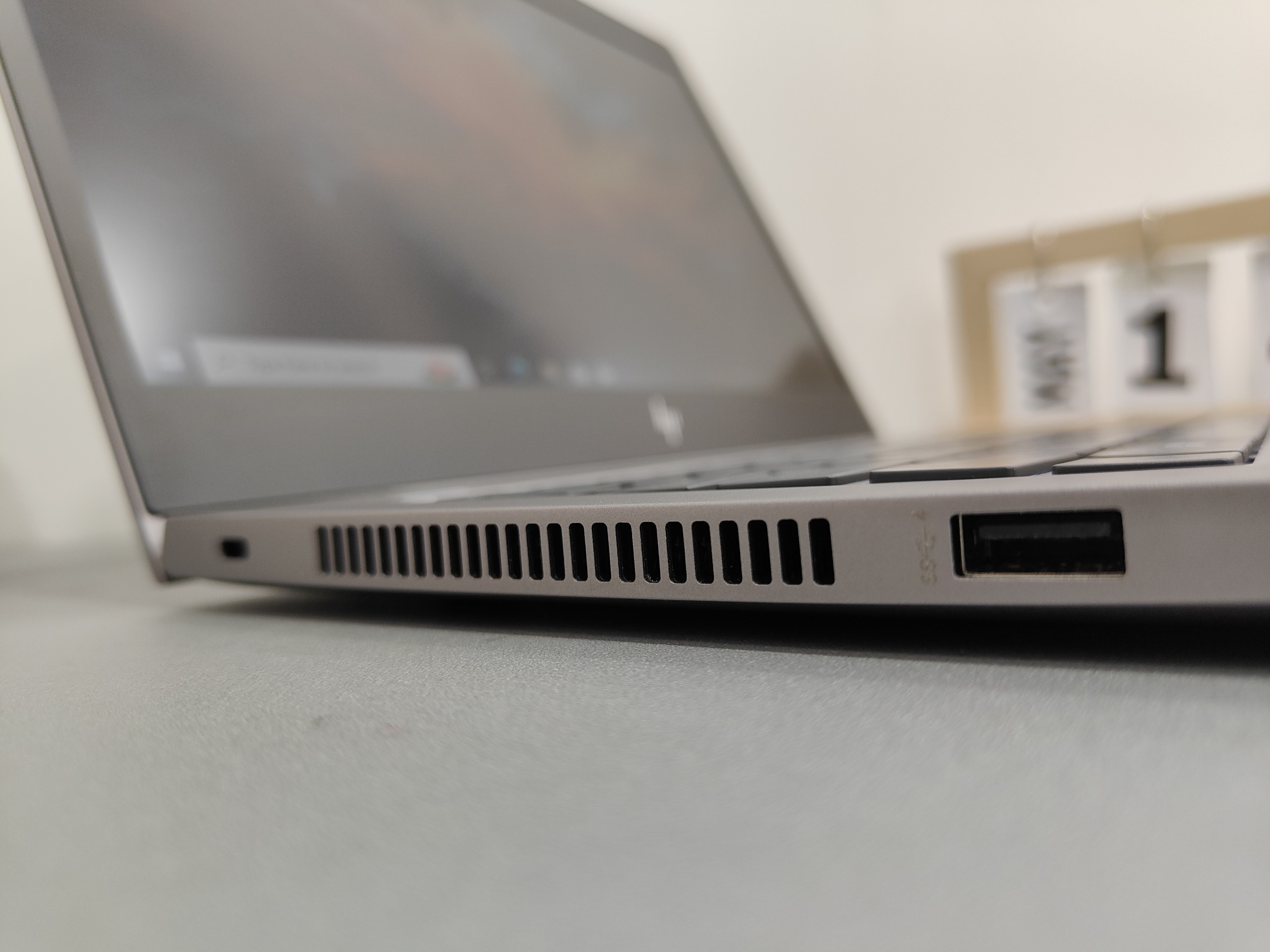 HP Zbook 14u g5 (12)