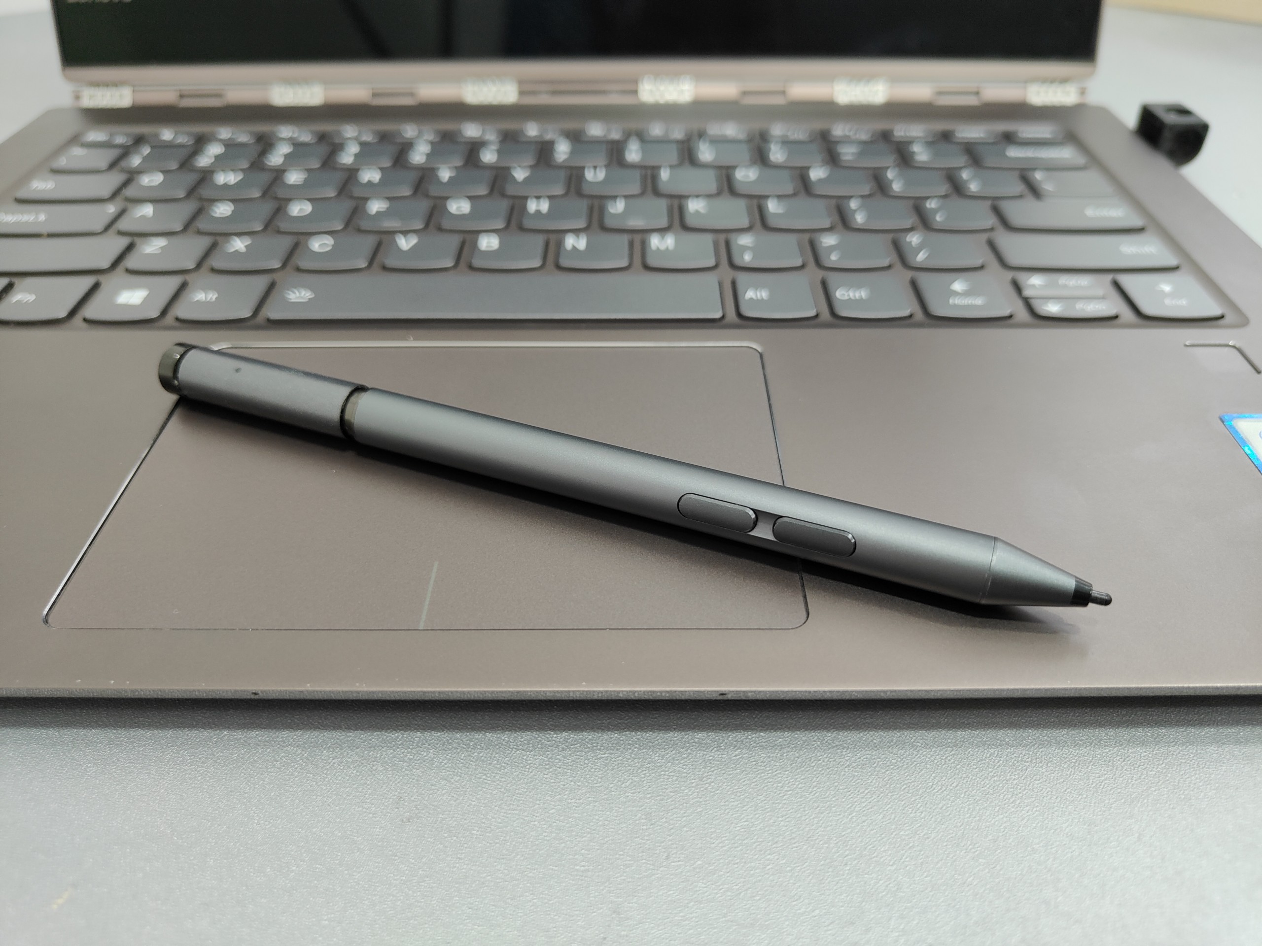 Lenovo yoga 920 13 ikb (2)