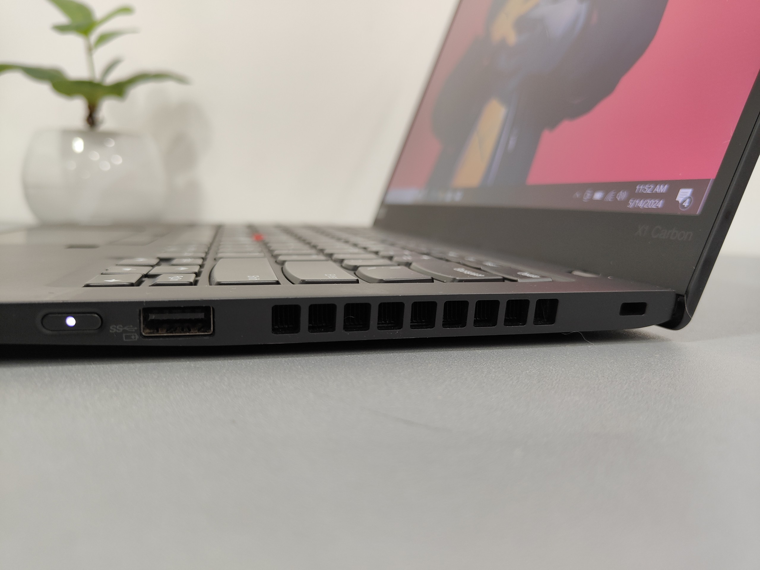 X1 Carbon Gen 8 i7-10610u (2)