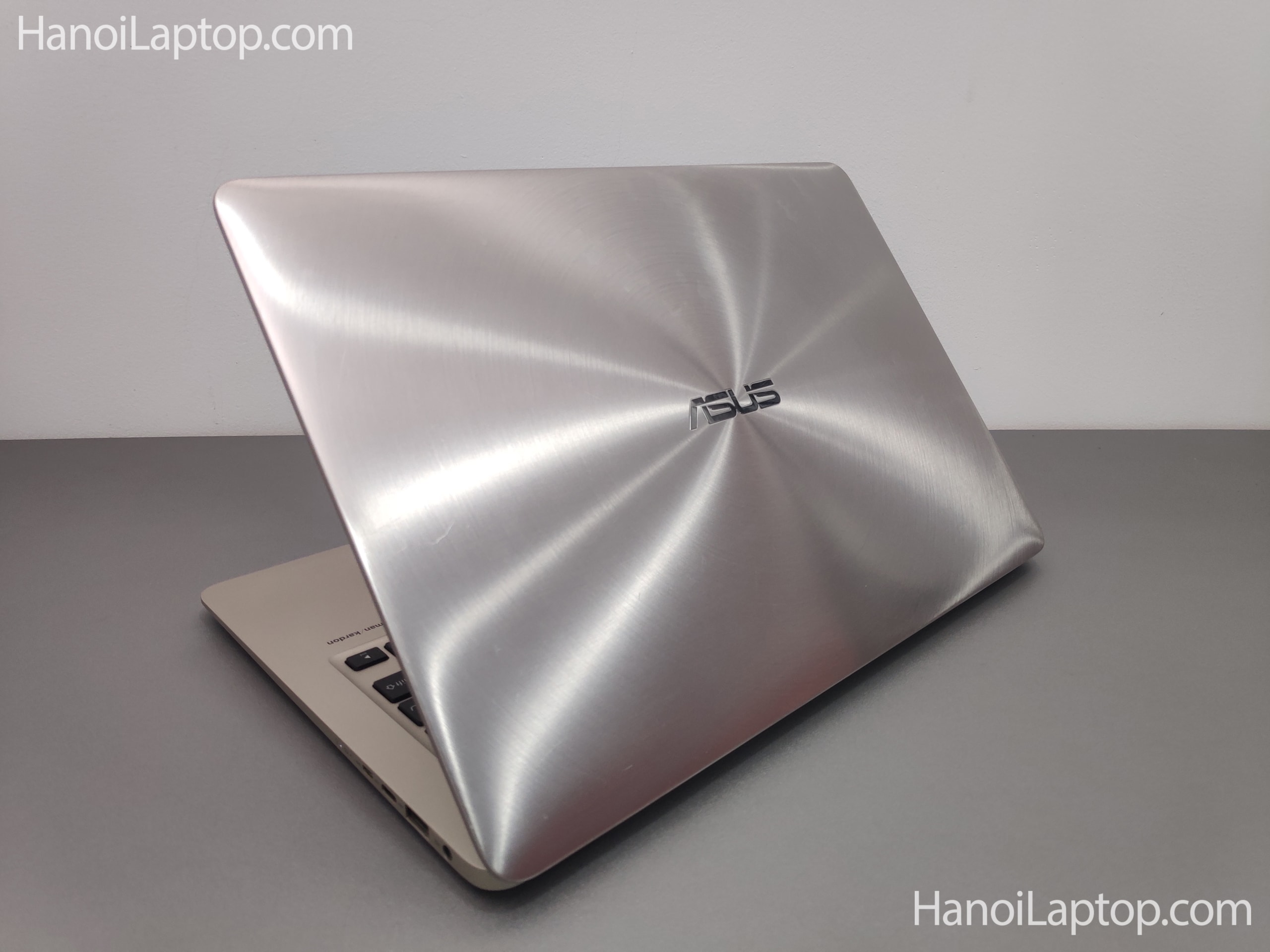 Zenbook UX330UA (9) Zenbook UX330UA