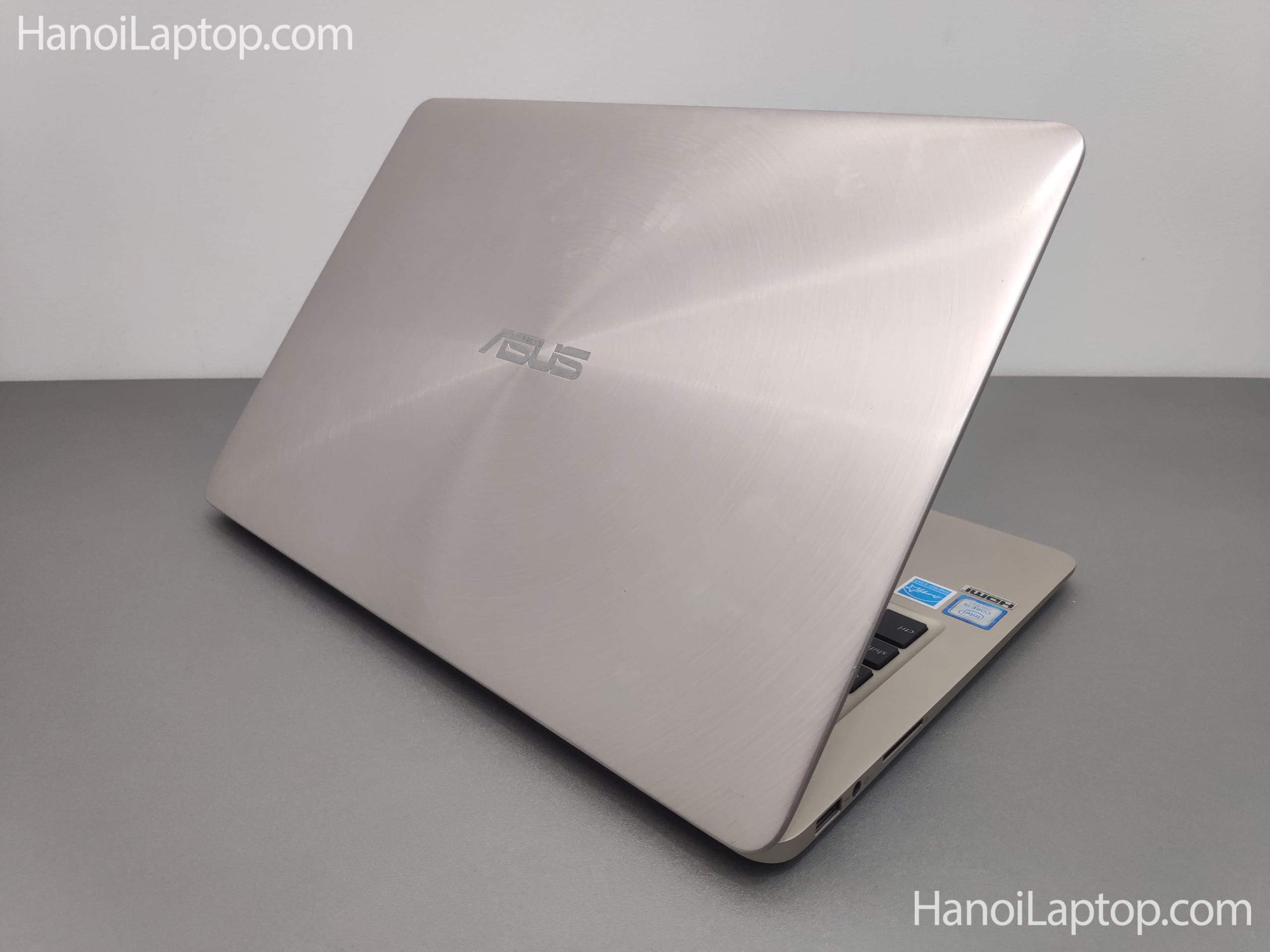 Zenbook UX330UA (10) Zenbook UX330UA