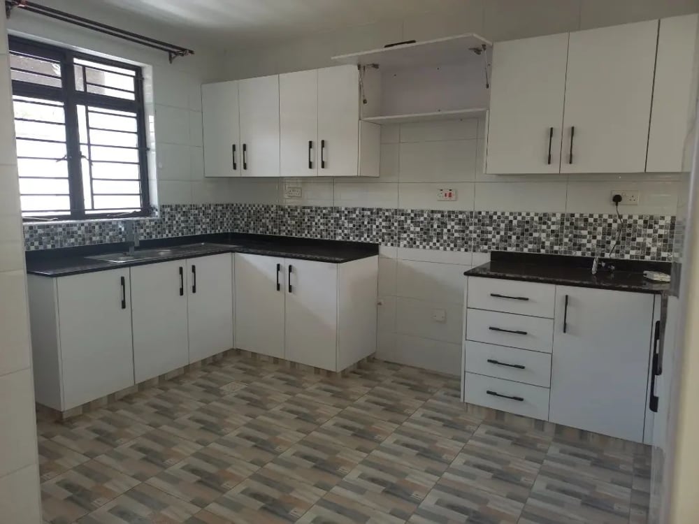 5 bedroom House for rent in Quickmart Eastern Bypass