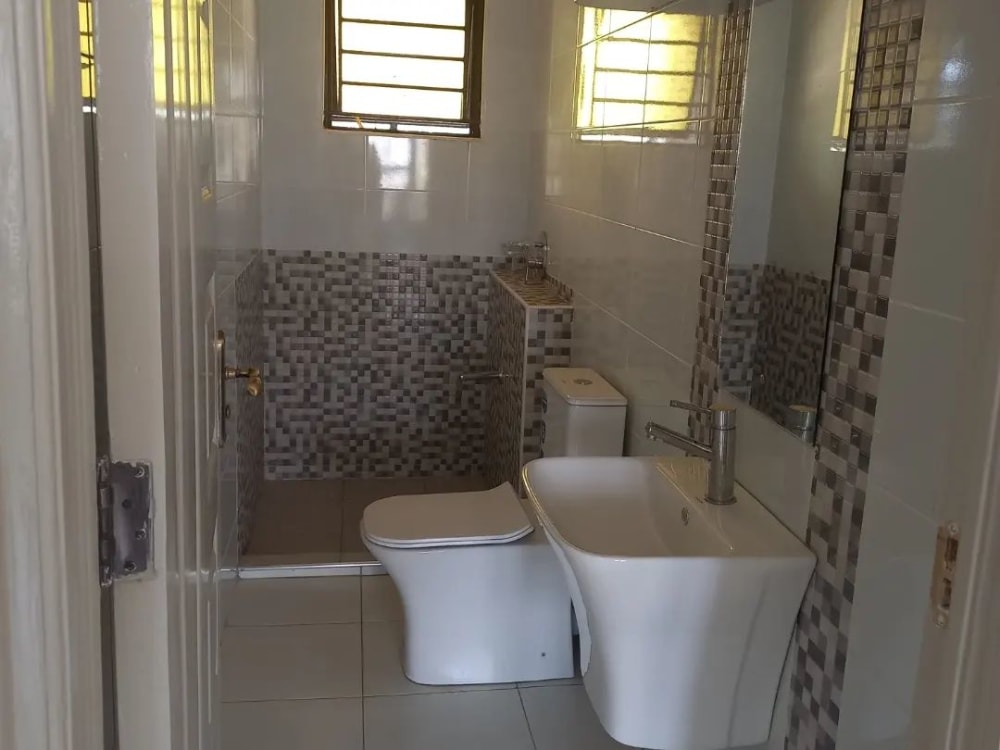 5 bedroom House for rent in Quickmart Eastern Bypass