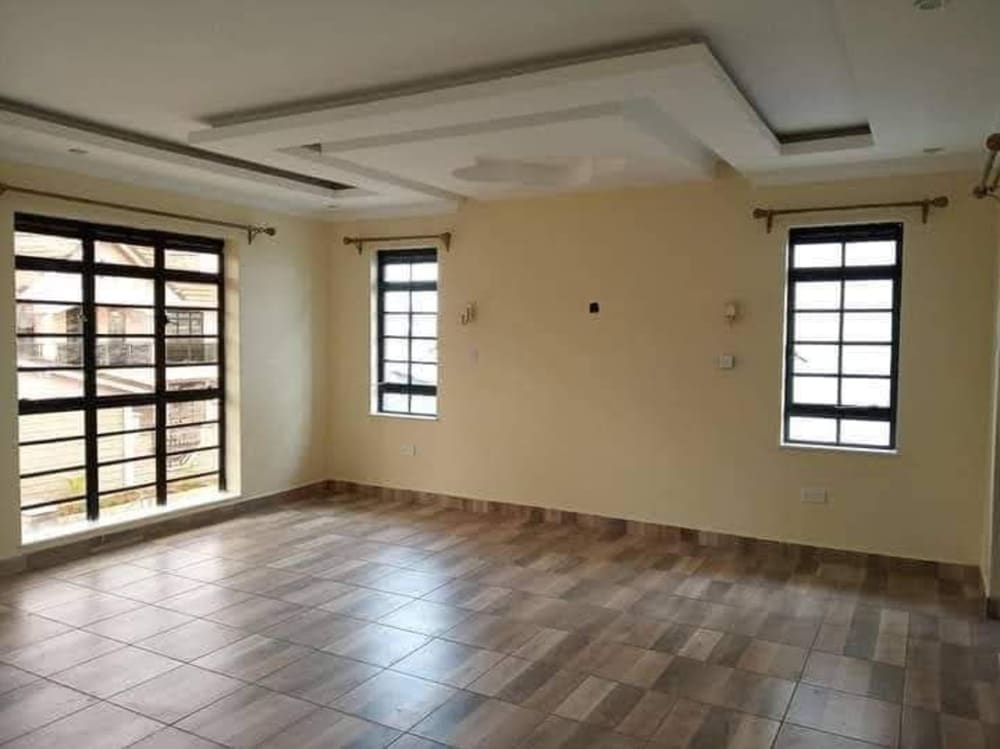 4 bedroom Townhouse for rent in Varsityville estate