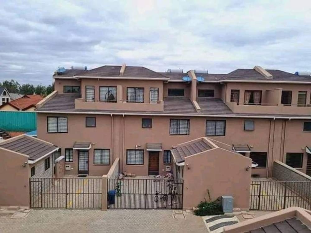 5 bedroom Townhouse for sale in Mavoko Park