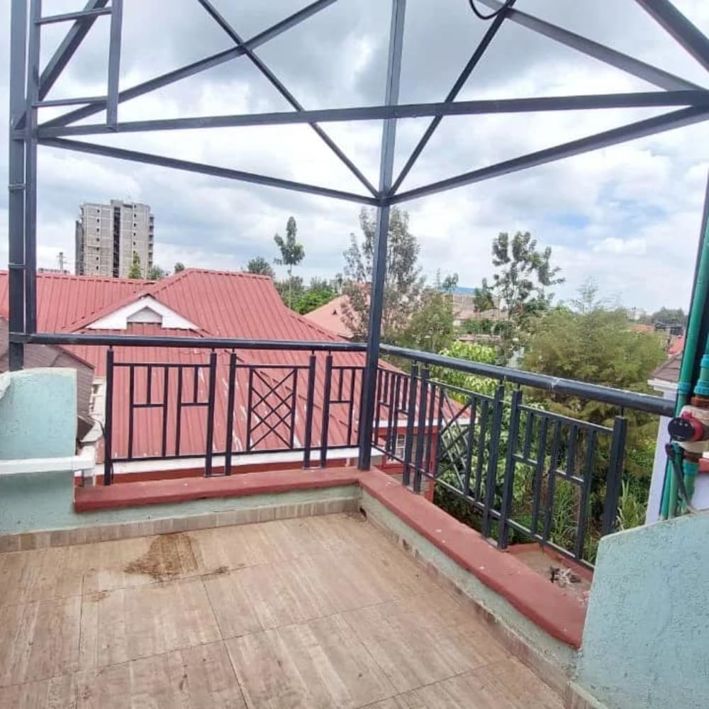 5 bedroom Mansion for rent in Sunrise Street