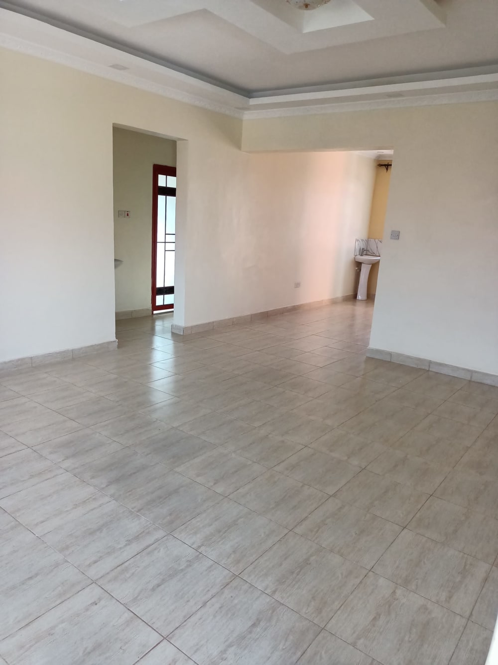 3 bedroom House for rent in Kenyatta Road opposite New Rain Hotel