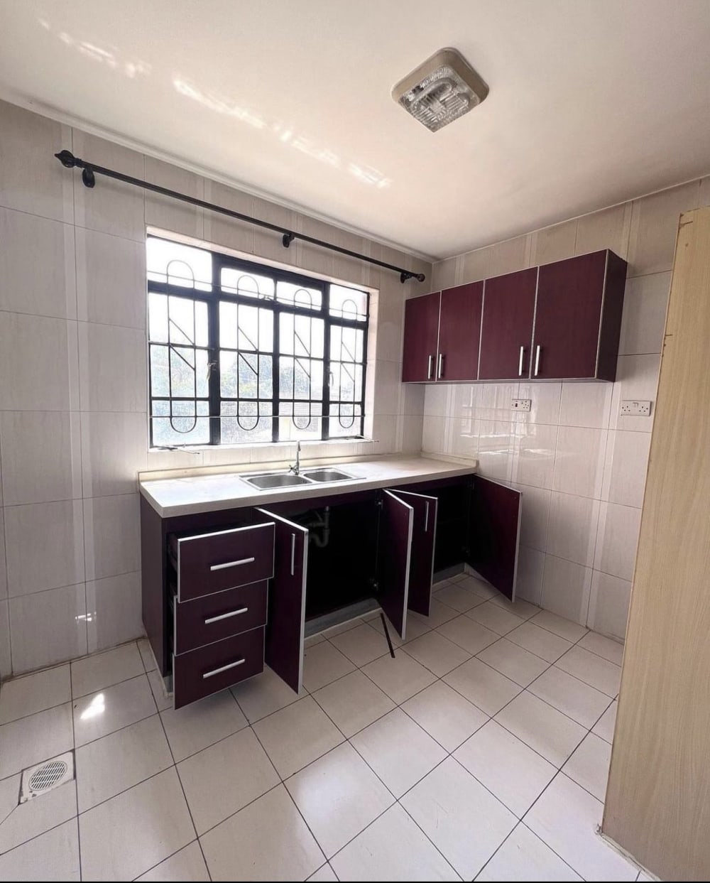 3 bedroom House for rent in Along Gitanga Road, Lavington