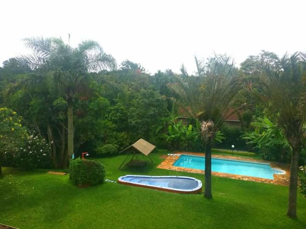 6 bedroom Land for sale in Warwick Center