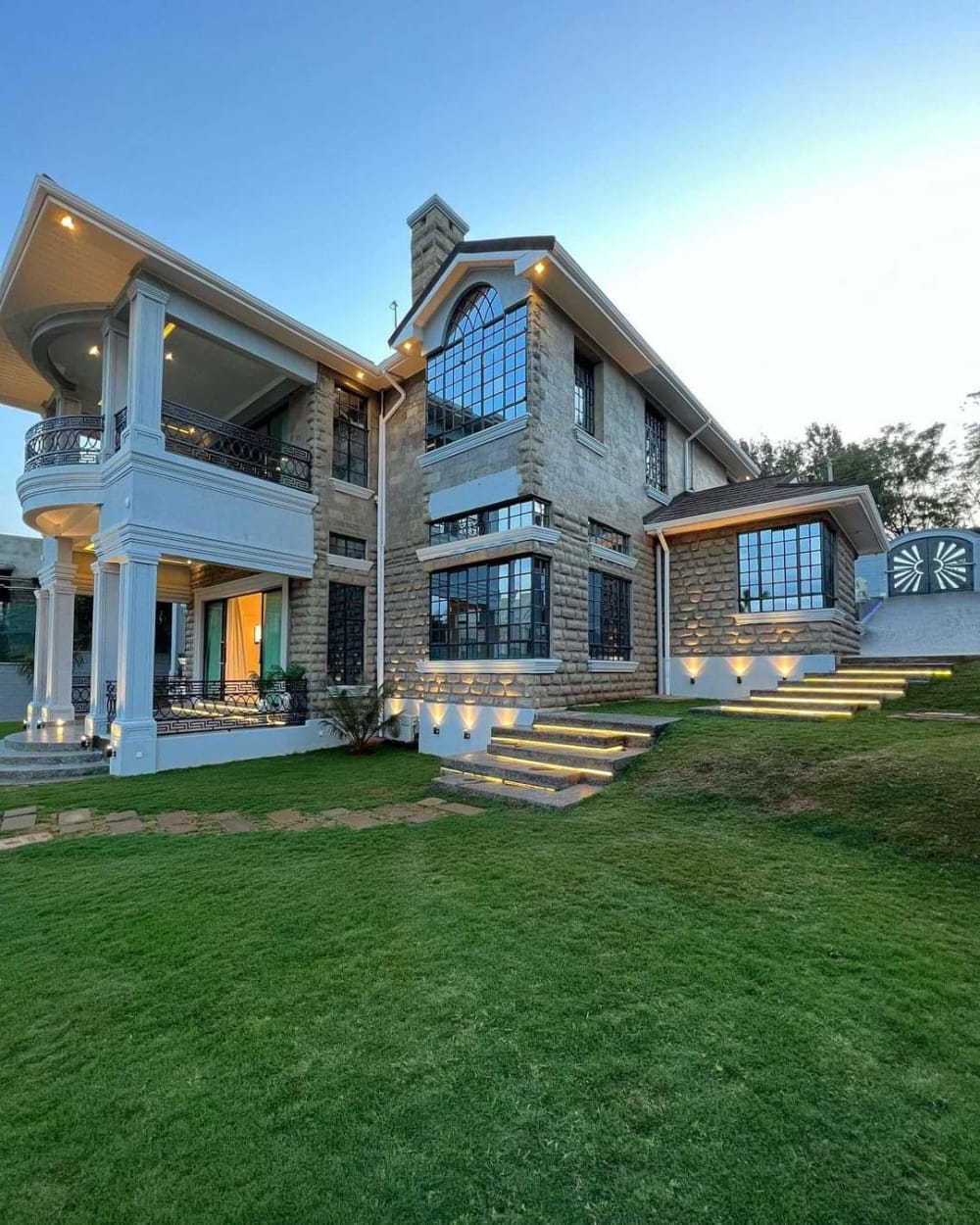 5 bedroom Commercial for sale in Kilimani