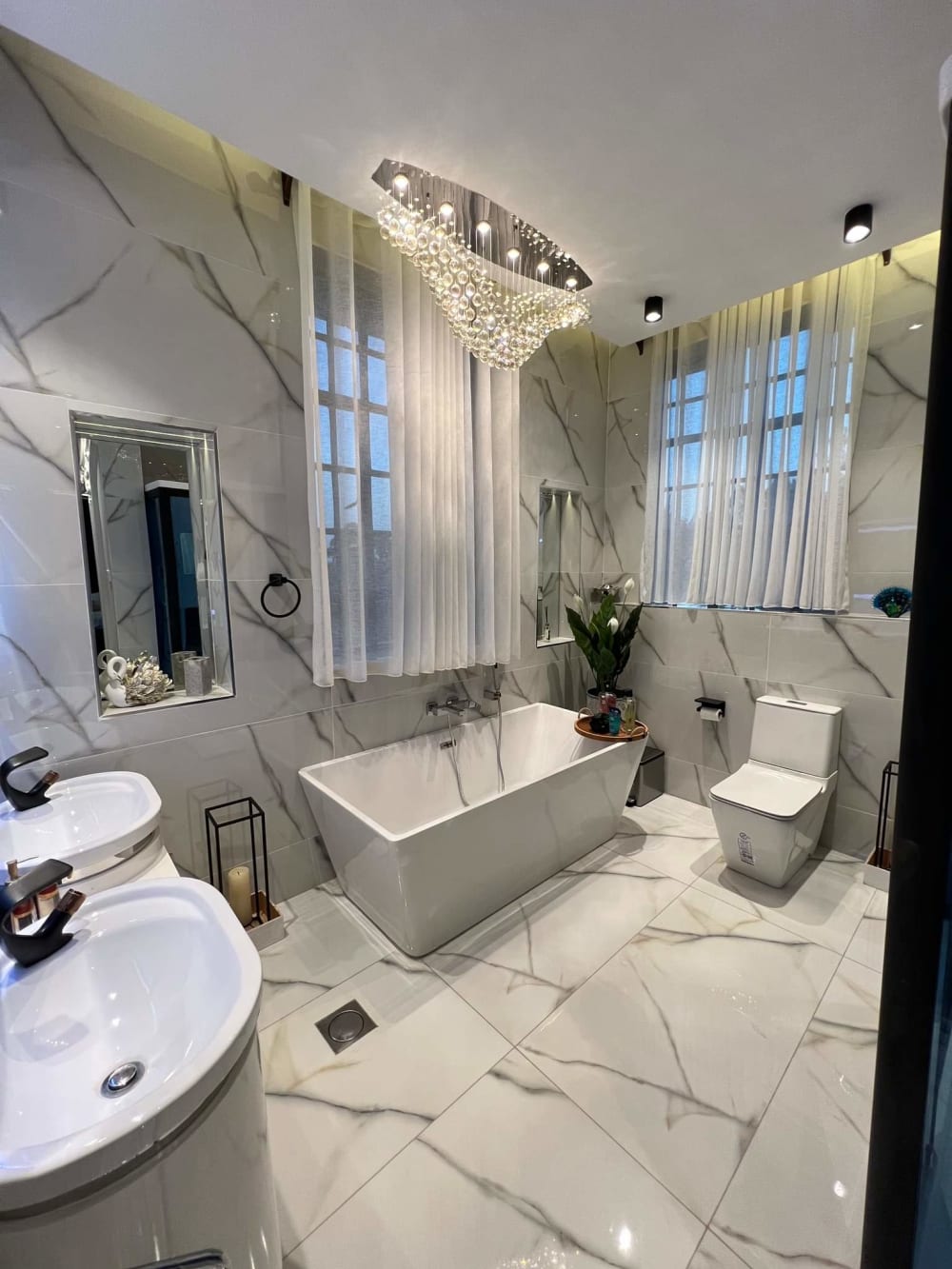 5 bedroom Commercial for sale in Kilimani