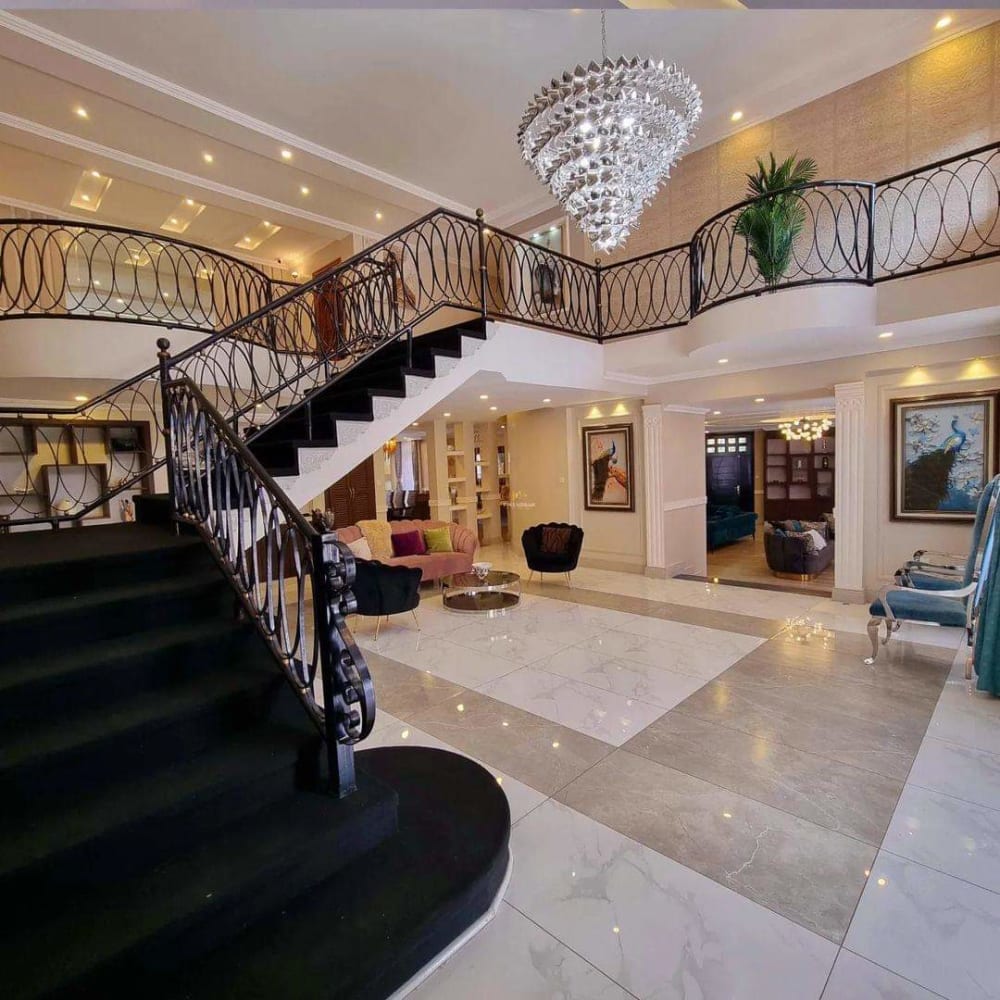 5 bedroom Commercial for sale in Kilimani