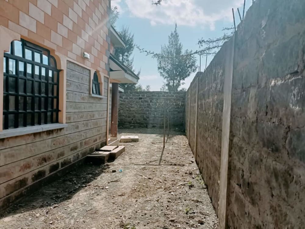 6 bedroom Mansion for sale in Kitengela