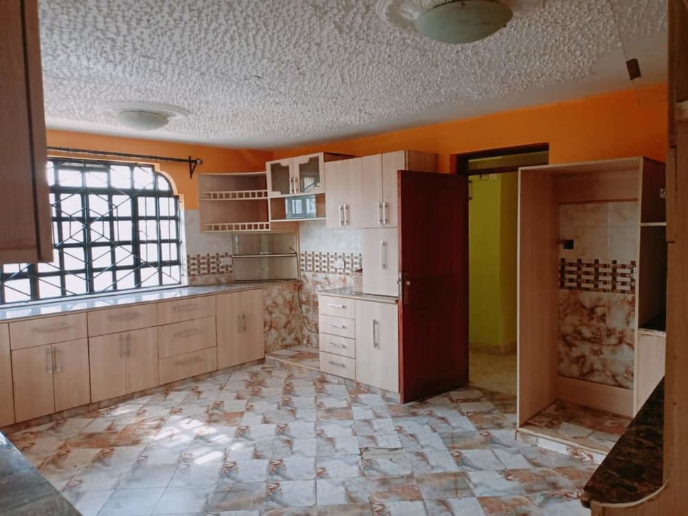 6 bedroom Mansion for sale in Kitengela