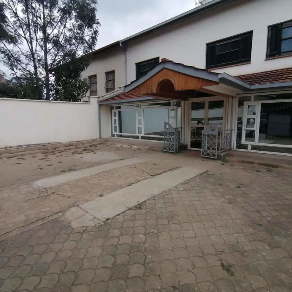 5 bedroom Commercial for rent in Yaya Center, Kilimani