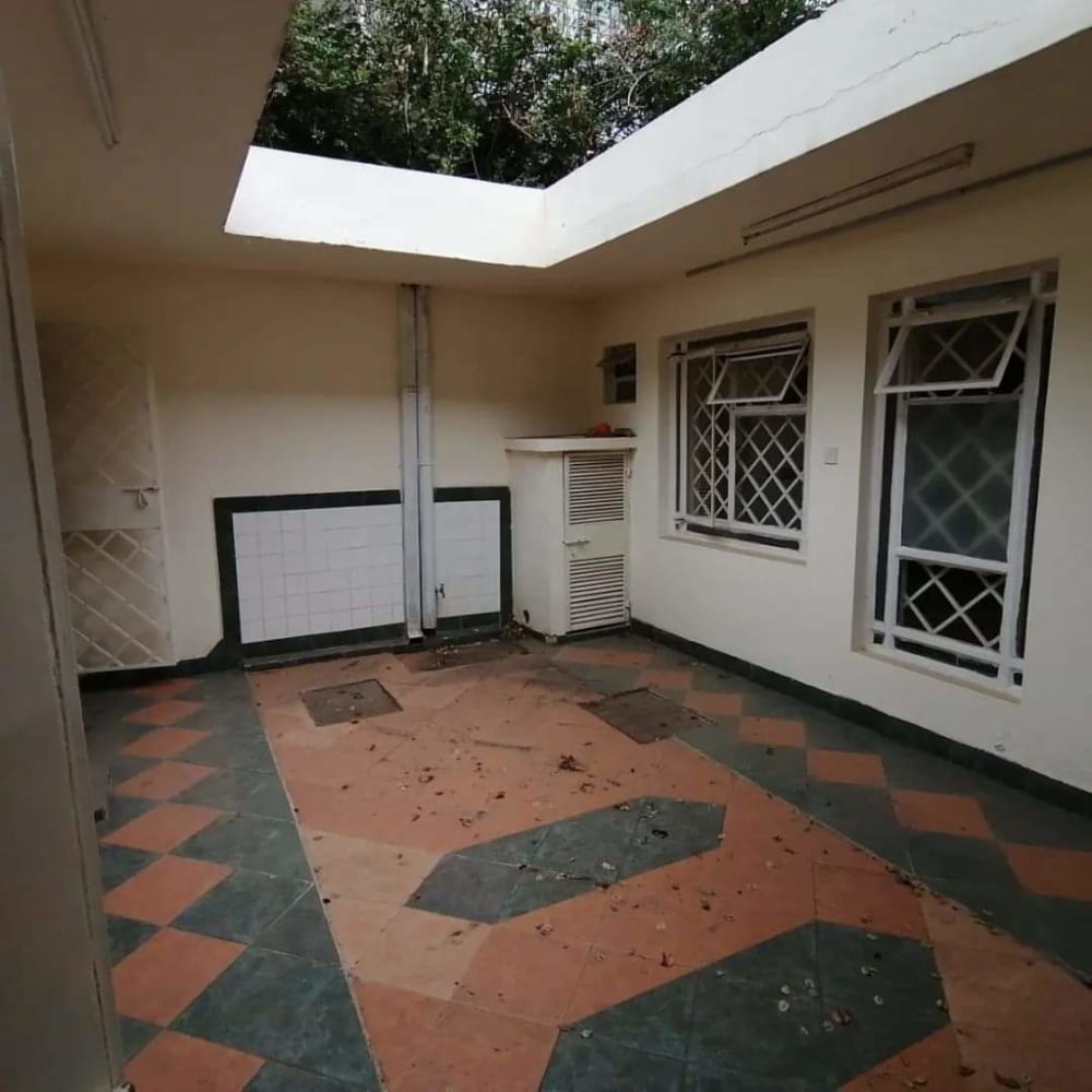 5 bedroom Commercial for rent in Yaya Center, Kilimani