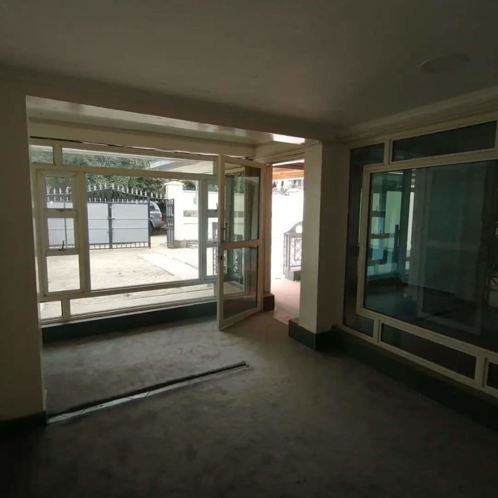 5 bedroom Commercial for rent in Yaya Center, Kilimani