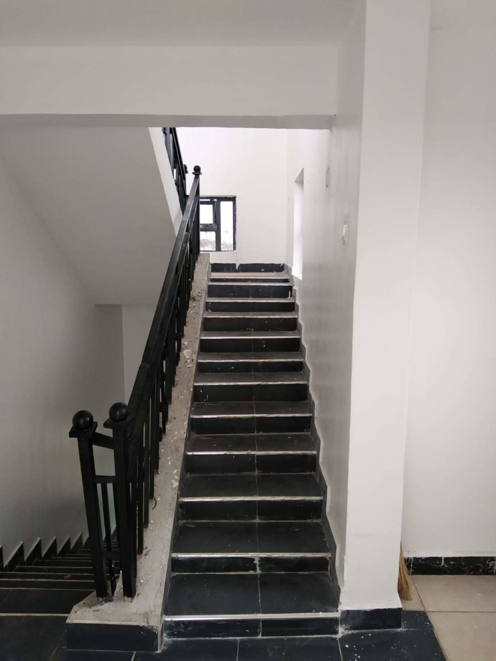 3 bedroom Mansion for sale in Kenyatta Road