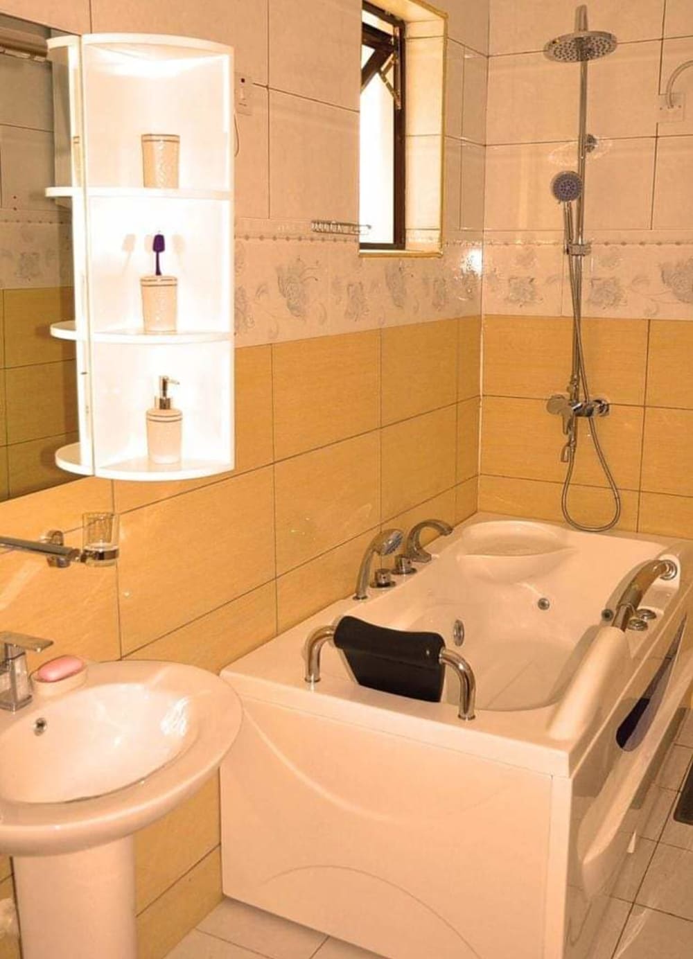 30 bedroom Commercial for sale in Mtwapa