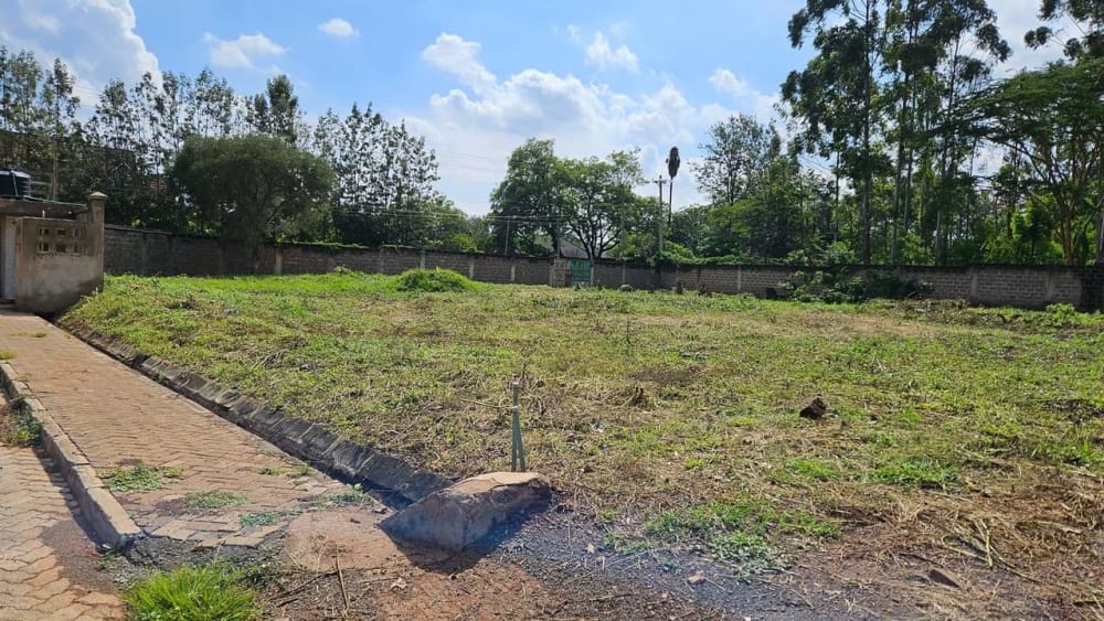 Land for sale in Garden estate 
