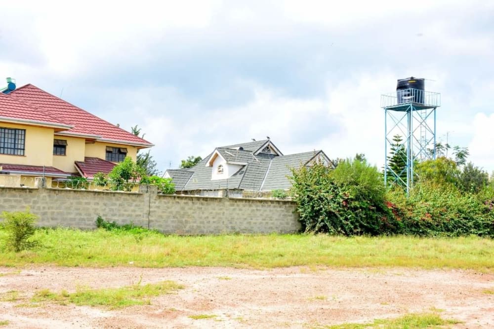 5 bedroom Mansion for sale in Kitengel