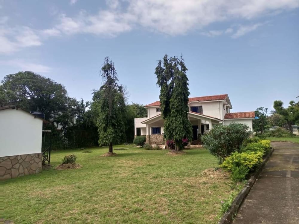 4 bedroom Mansion for rent in Nyali