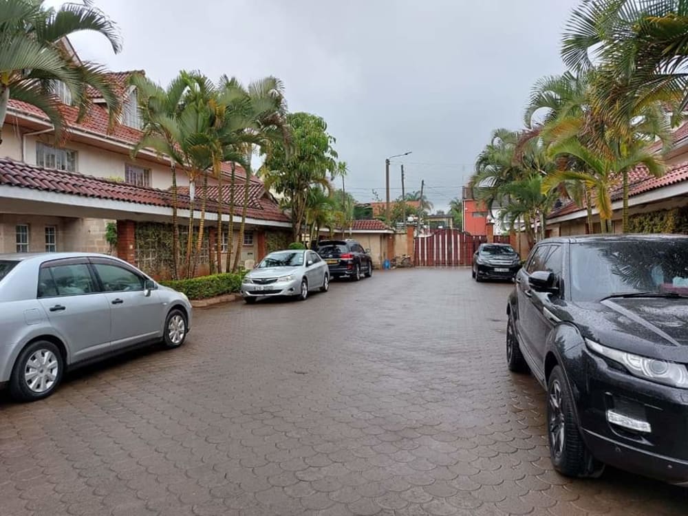 5 bedroom Townhouse for sale in Ngong Road 