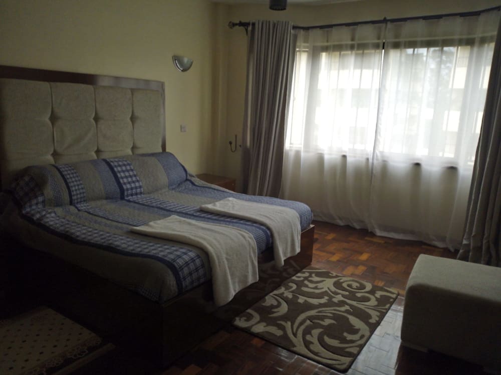 4 bedroom Apartment for rent in Hatheru Road