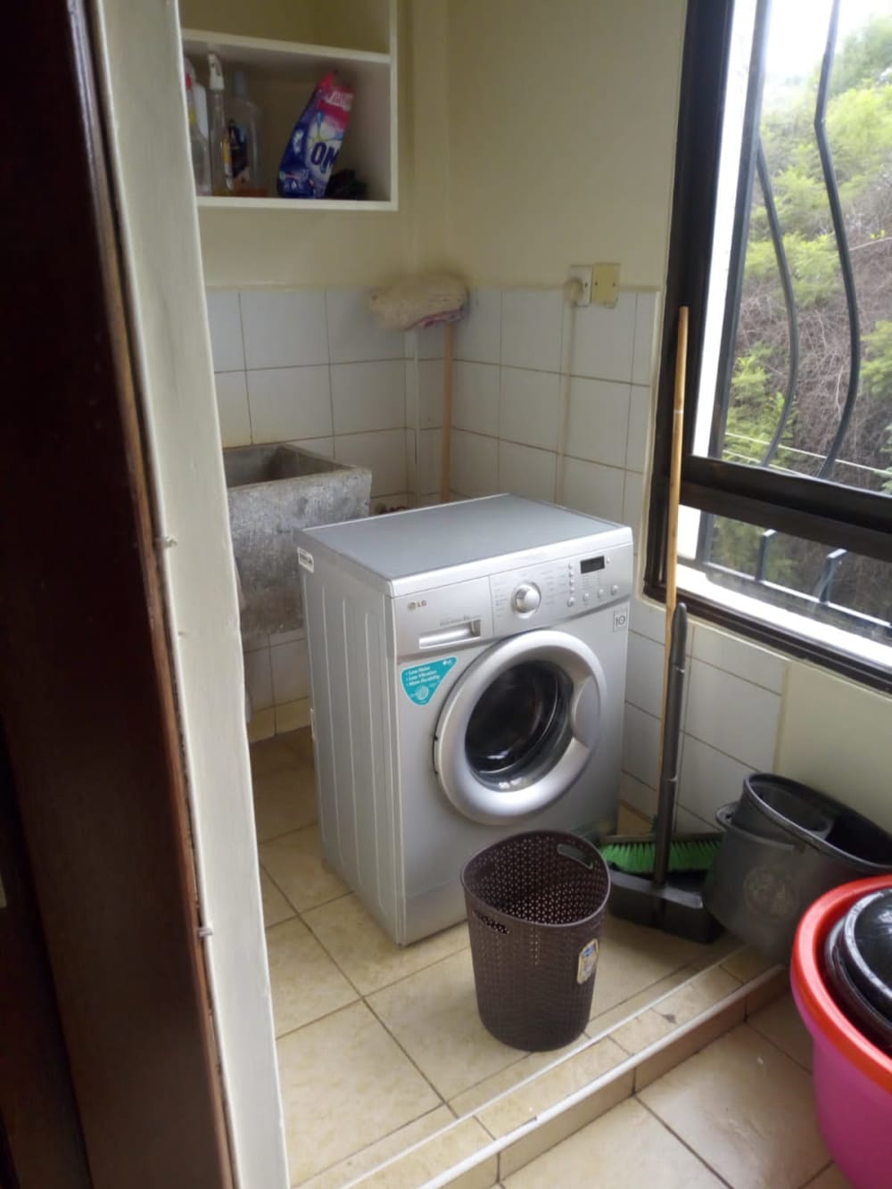 4 bedroom Apartment for rent in Hatheru Road