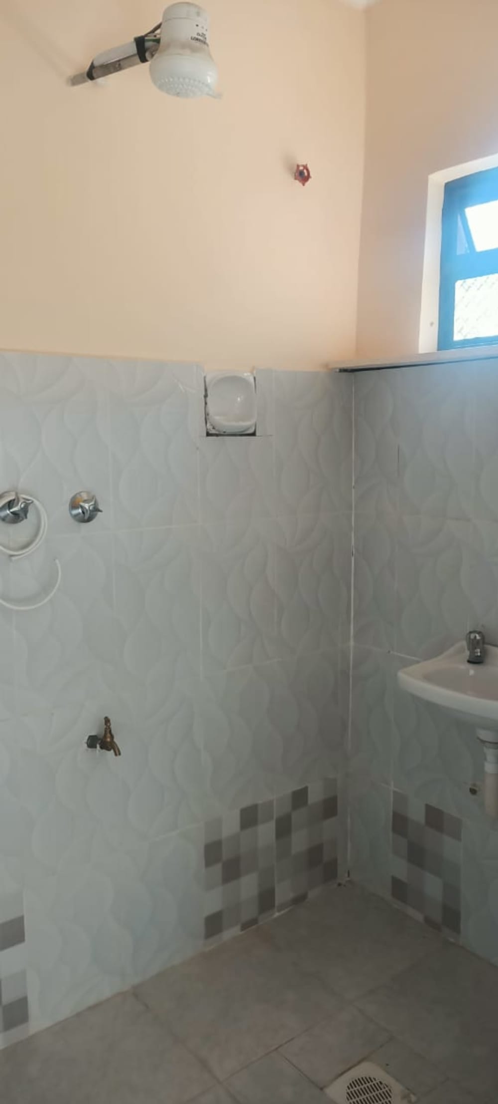 2 bedroom House for rent in Link road