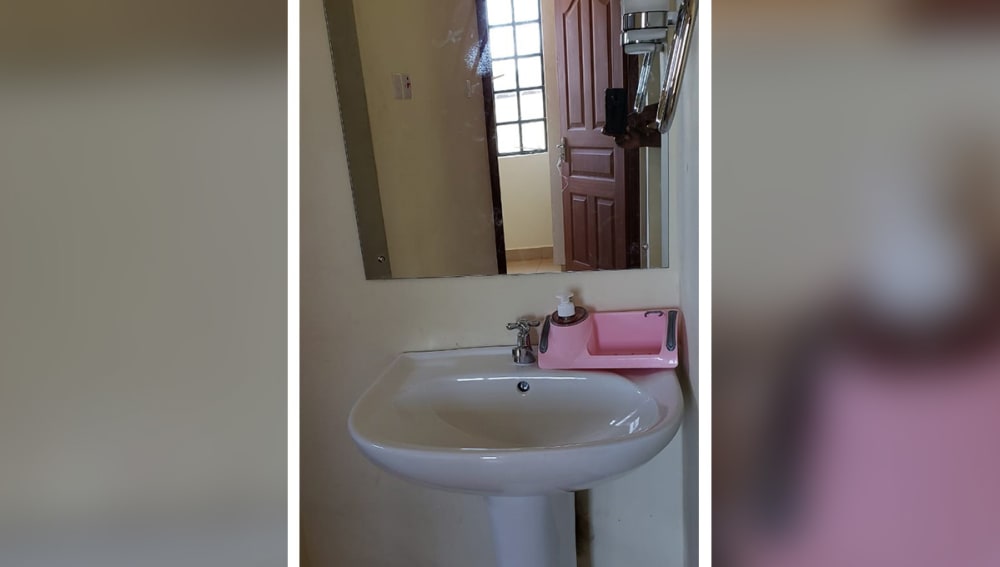 2 bedroom House for rent in opposite St. Francis of Assisi Muthatari Catholic Church.