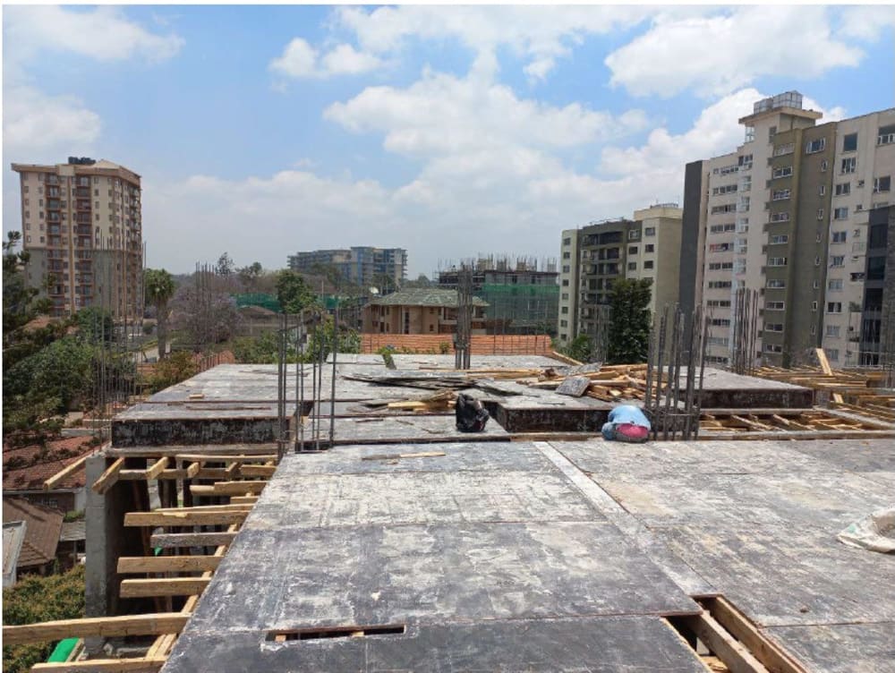 Apartment for sale in Githuri Road, which is adjacent to 6th Parklands Avenue