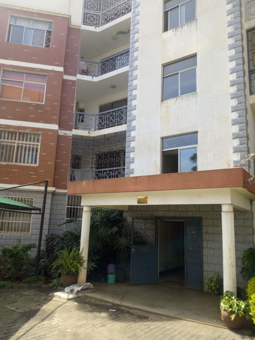 4 bedroom Apartment for sale in Nine Planet Apartments