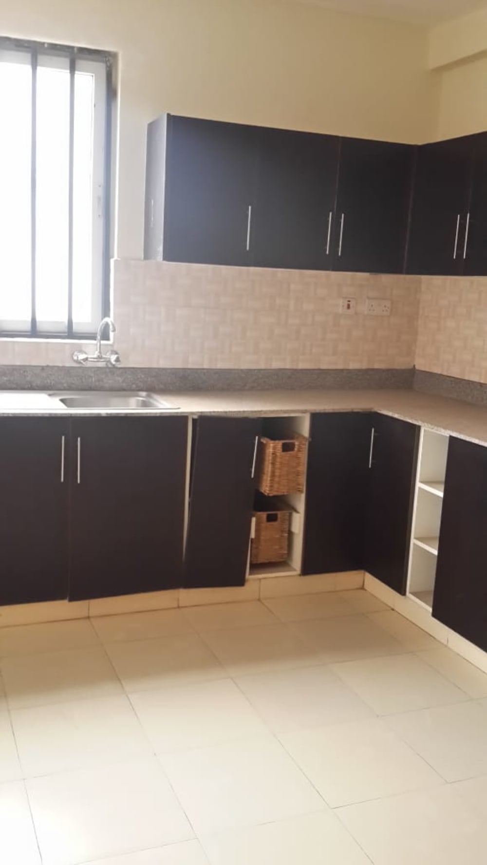 4 bedroom Apartment for rent in Chania Avenue