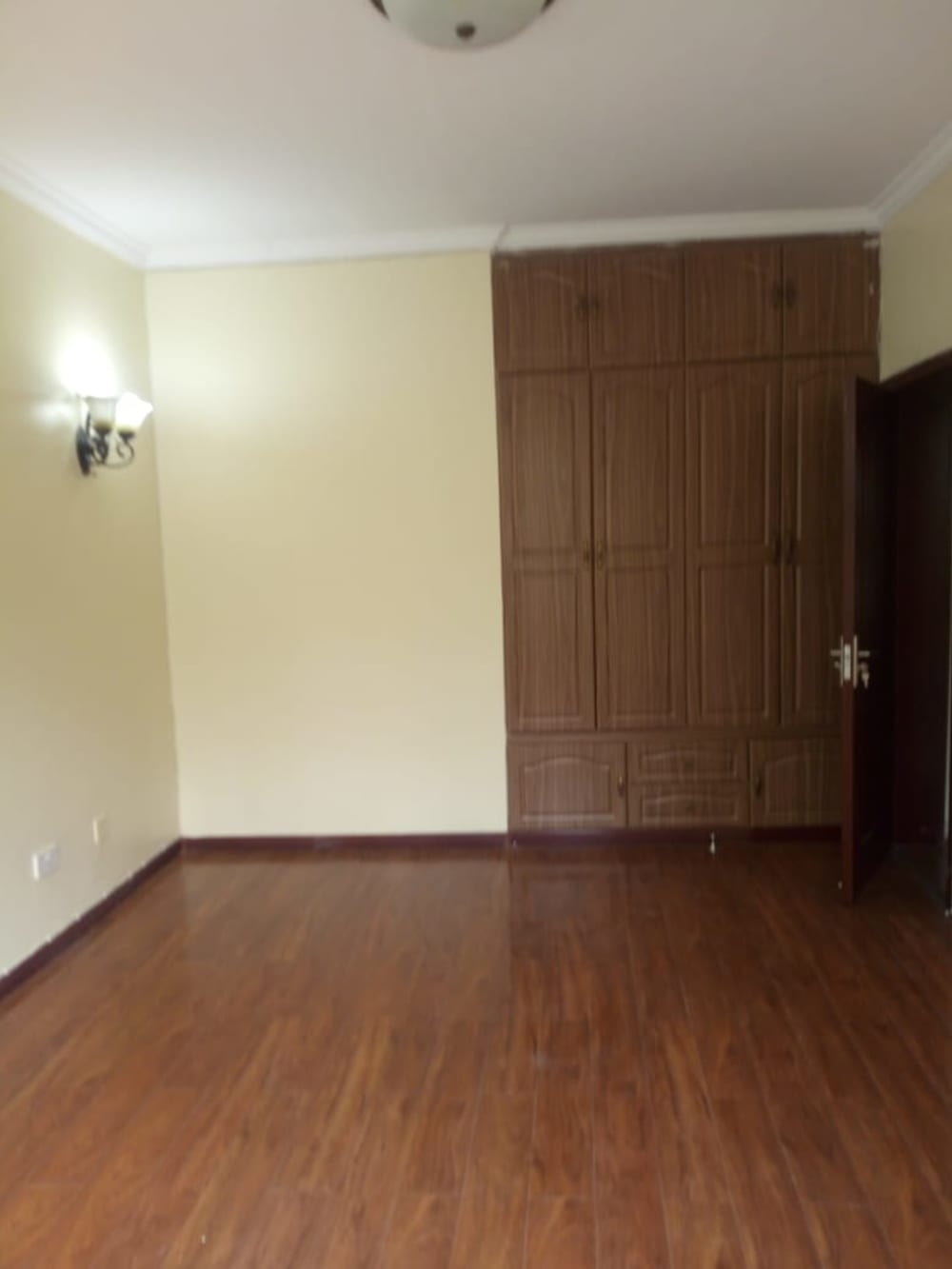 4 bedroom Apartment for rent in Hatheru Road
