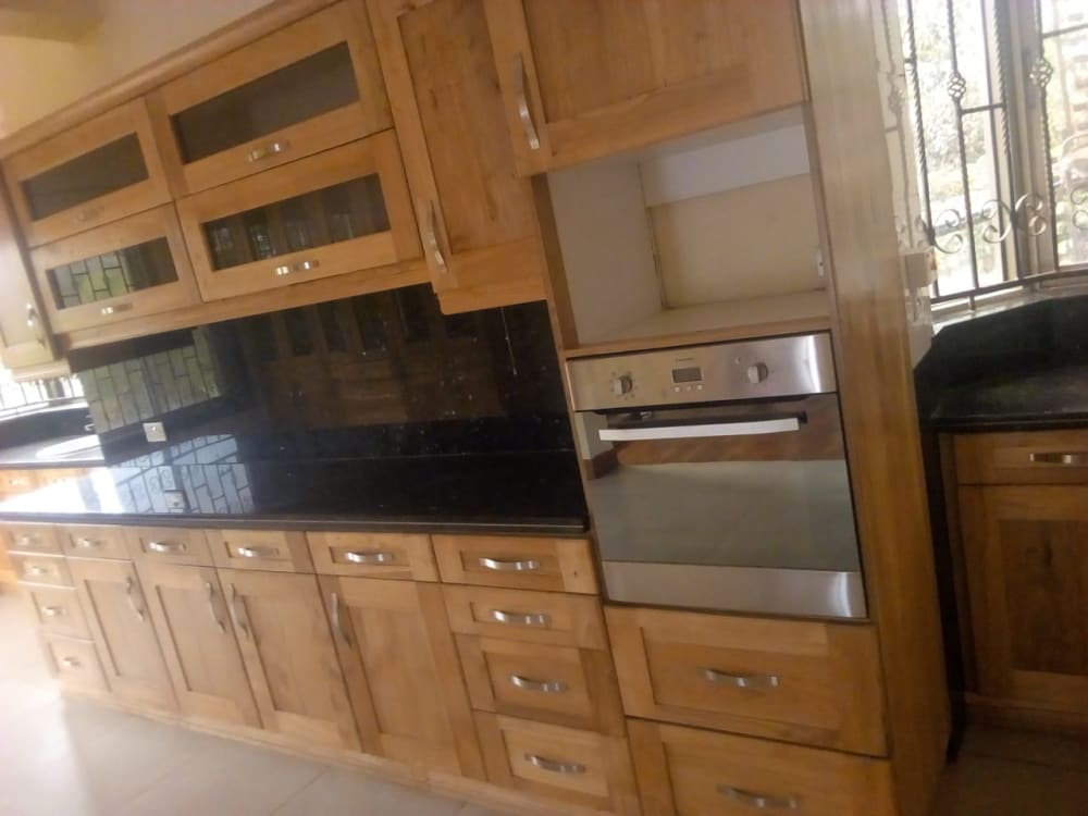 5 bedroom Townhouse for rent in Parklands, Nairobi