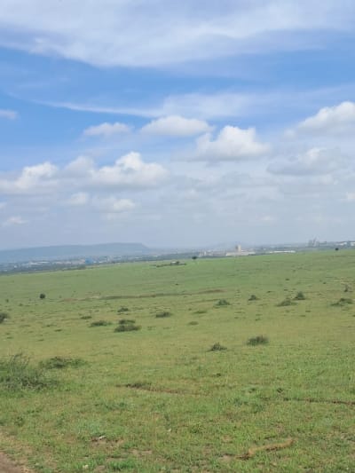 Land for sale in Isinya behind kenchick brooder farm 