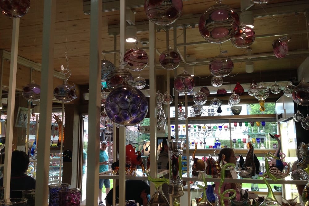 סדנה וחנות למוצרי זכוכית במלון Hofgut Sternen