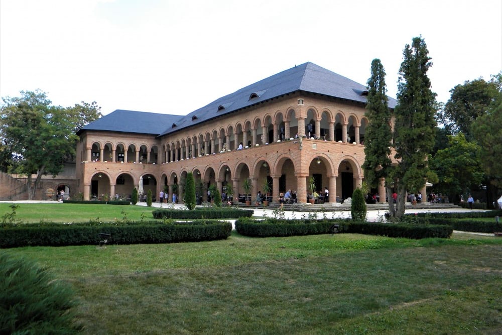 ארמון מוֹגוֹשְוָואיָה