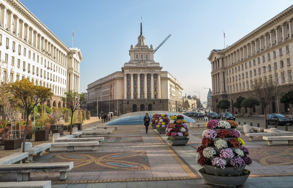 בית המפלגה בכיכר נֶזָאבִיסִימוֹסְט