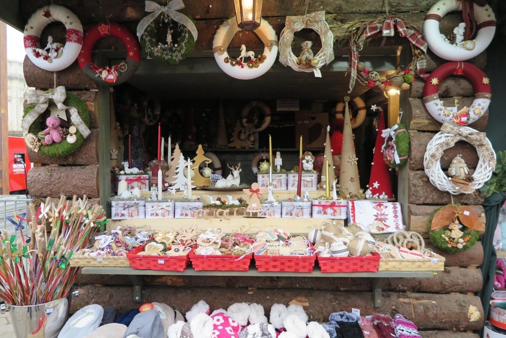 שוק חג המולד בכיכר קונסטיטוּציֶי