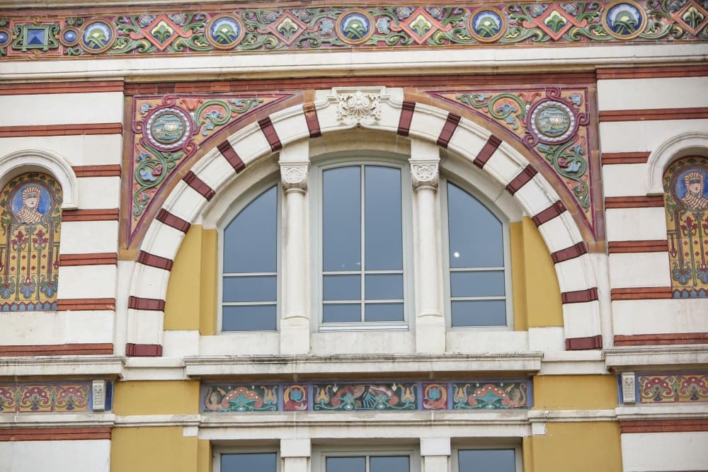 החזית בסגנון אר־נובו של המוזיאון להיסטוריה של סופיה