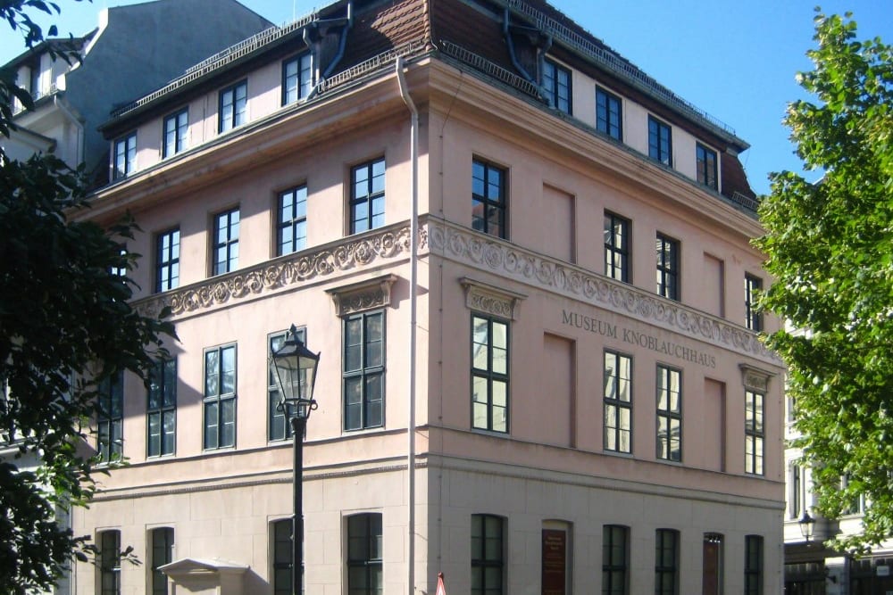 בית קנוֹבּלָאוּך