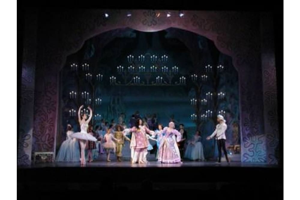 מופע הבלט 'היפיפייה הנרדמת' בבית האופרה של רוסה